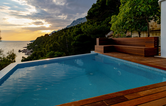 Terrace with pool